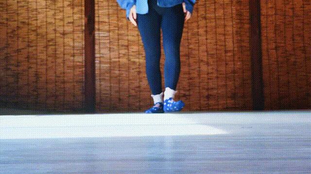 产后脚后跟疼100天内还可以补救,产后3个月睡醒脚后跟疼怎么回事