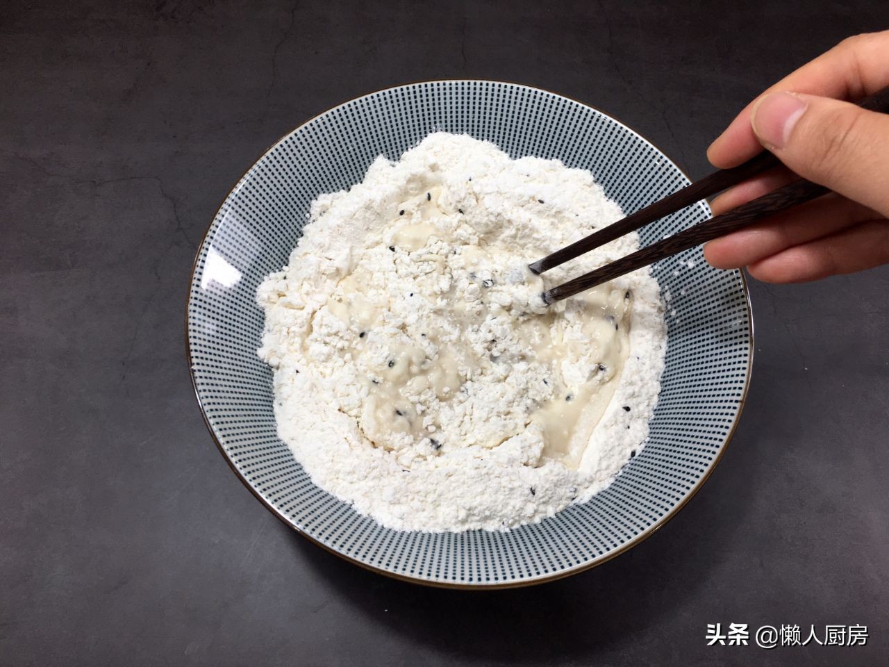 不用手和面做的发面小馒头,两种发面小馒头的做法