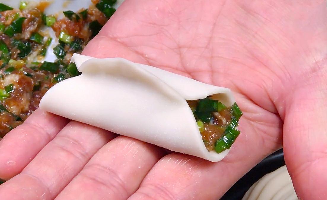 锅贴面糊用淀粉还是面粉,做锅贴怎么调水淀粉