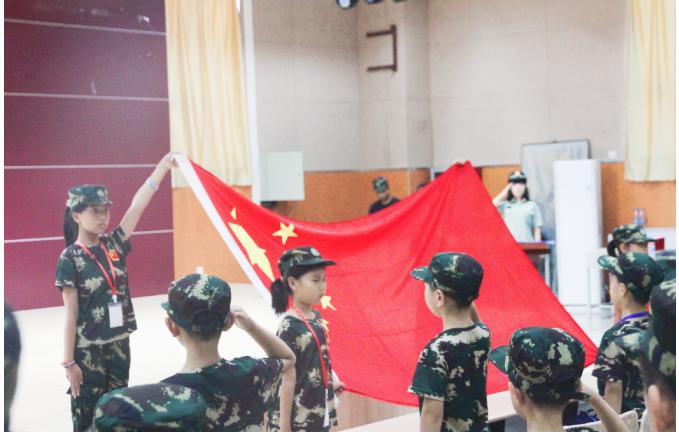 西安明日之星夏令营,西安少儿军训夏令营