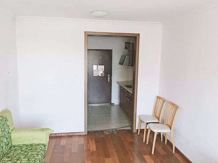 北京200万买5平米的胶囊房,我在北京买了个40多平的房子