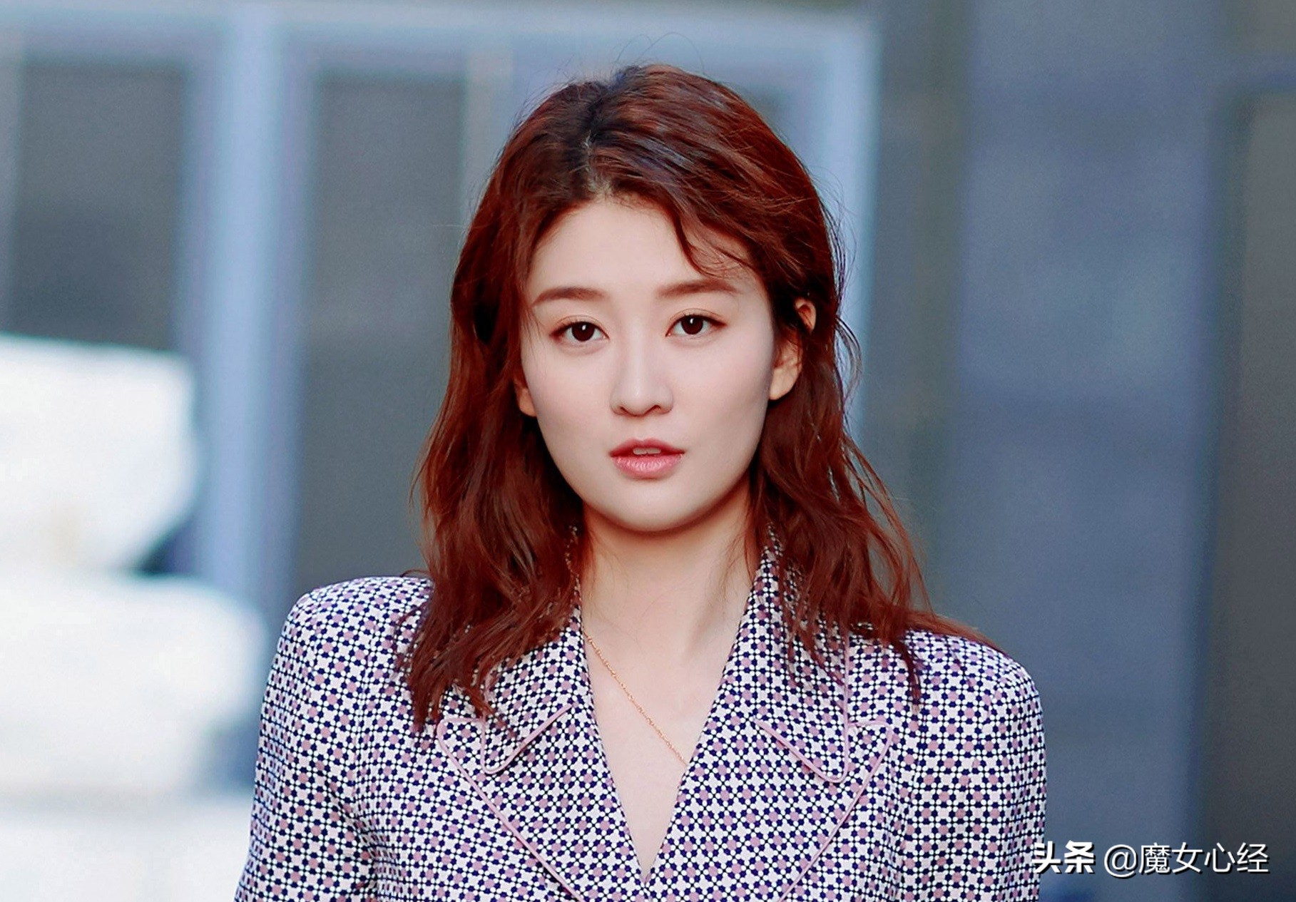 中长粗硬的发质适合什么发型,适合发量少发质细软的发型