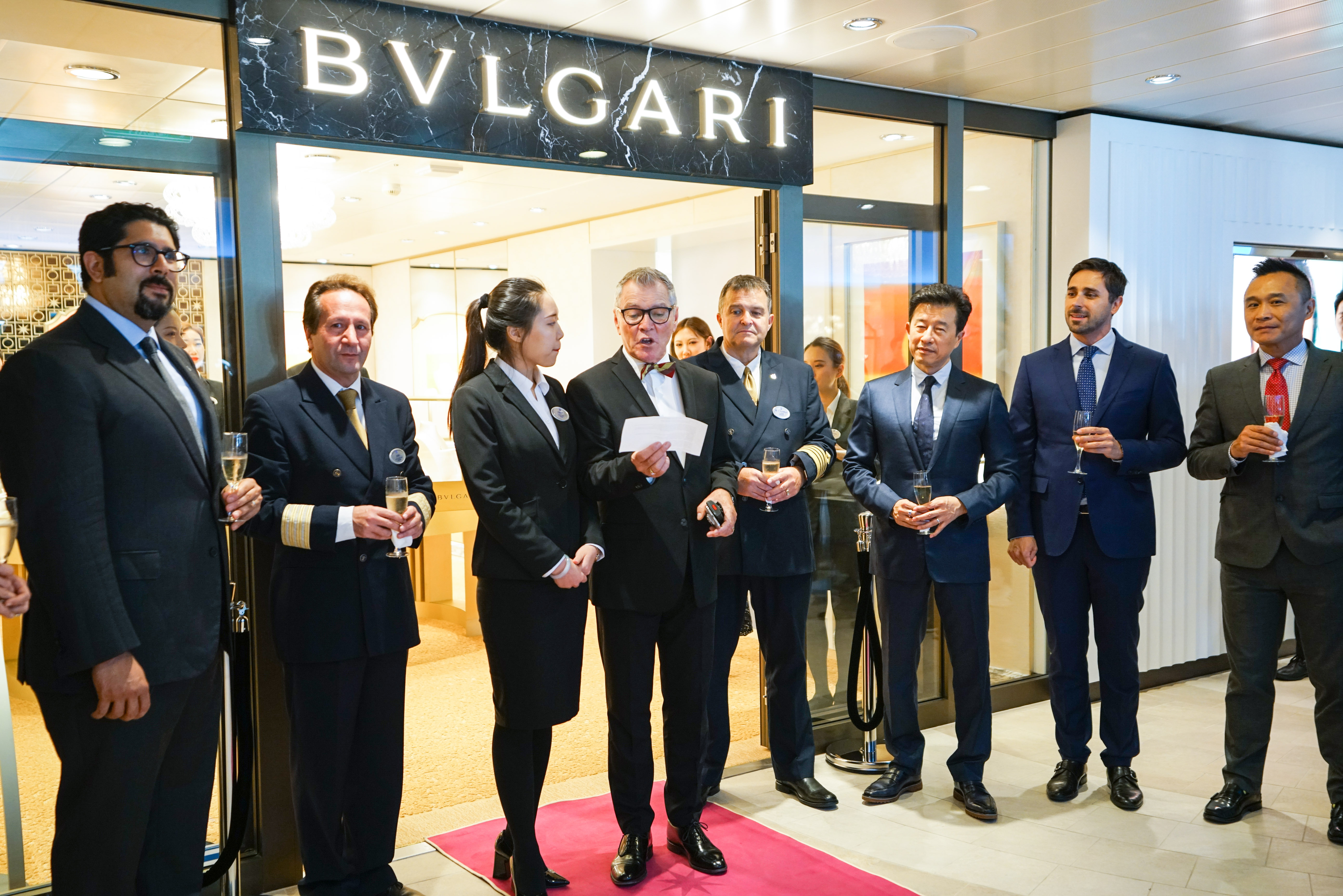 宝格丽、Tiffany开幕，皇家加勒比海洋光谱号购物指南