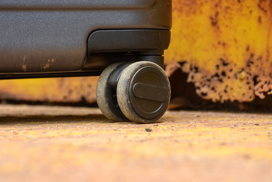 外观时尚、做工精细、体验良好，90分“七道杠”旅行箱意料之中