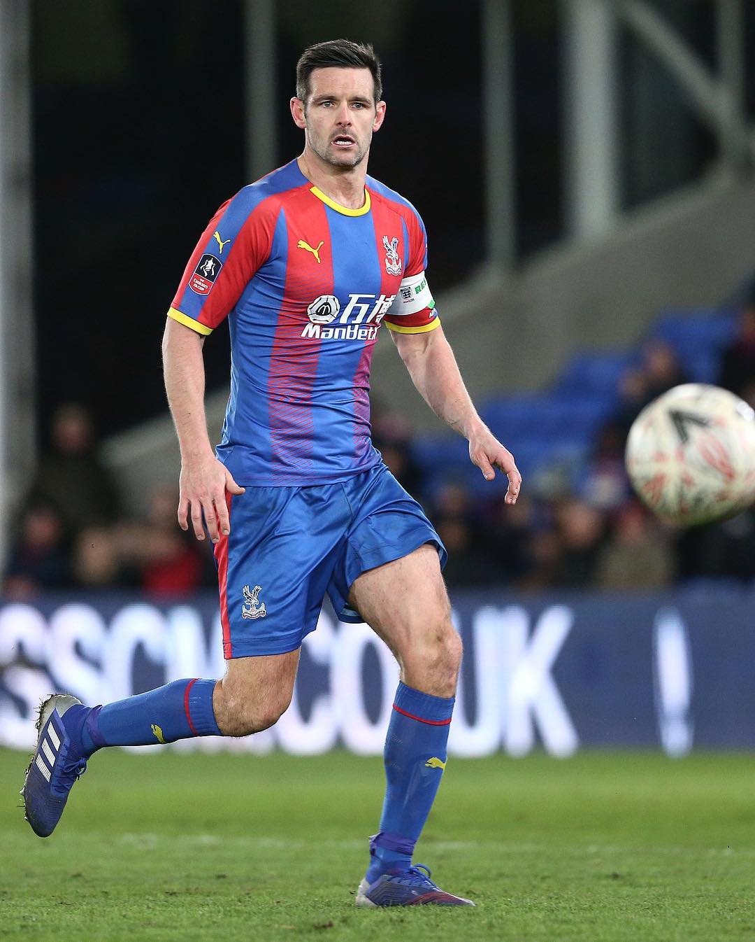 足球实战衣服怎么穿的视频,足球场如何穿最拉风