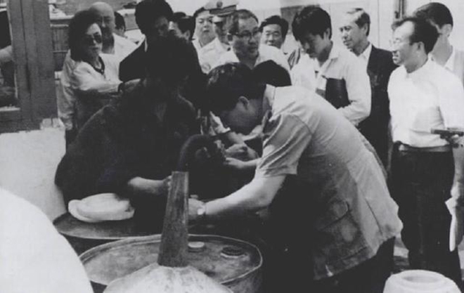 中国知名科学大事件,揭秘80年代王洪成水变油的骗局