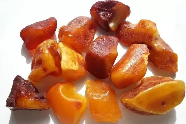 河边能捡到什么值钱的石头,在哪儿能捡到值钱的石头