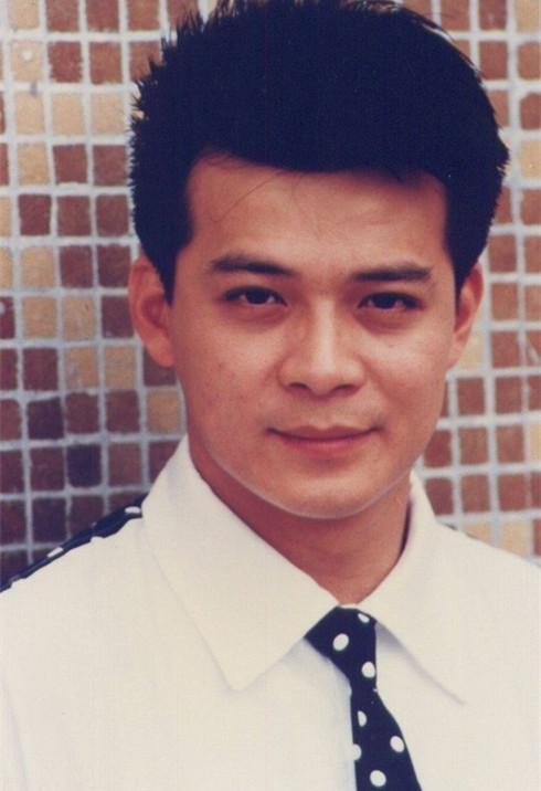 容忍妻子出轨，屡遭背叛却不离婚，黄日华才是真男人