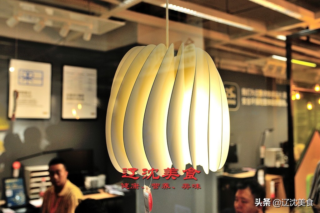 在设计家居的路上一直坚持,在厨房用餐设计