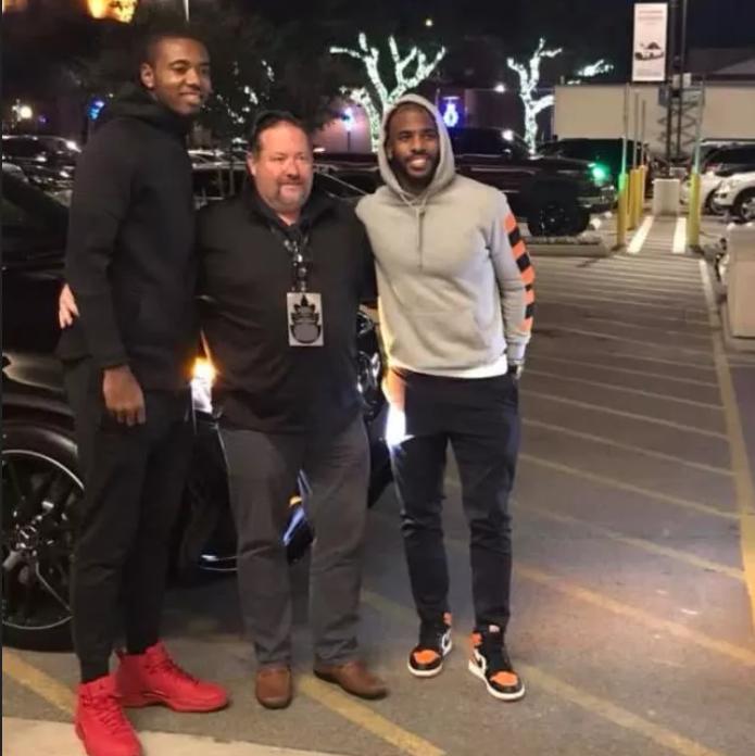 虽曾经十分窘迫，但3次顶薪续约后，保罗生涯所签合同已达3.45亿