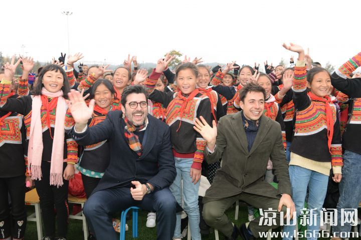 足球比赛皇家马德里直播,皇家马德里vs皇家赛事重播