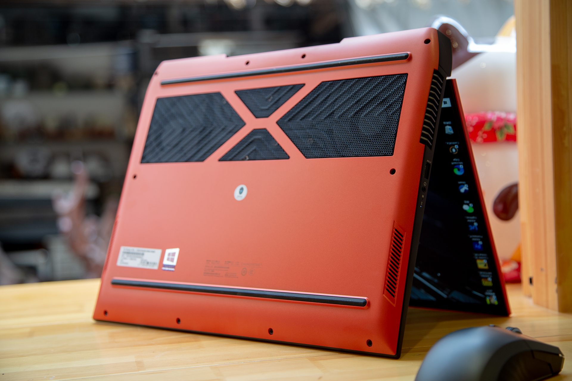 雷神zeror5800h和11800,雷神zero12700h3070ti测评