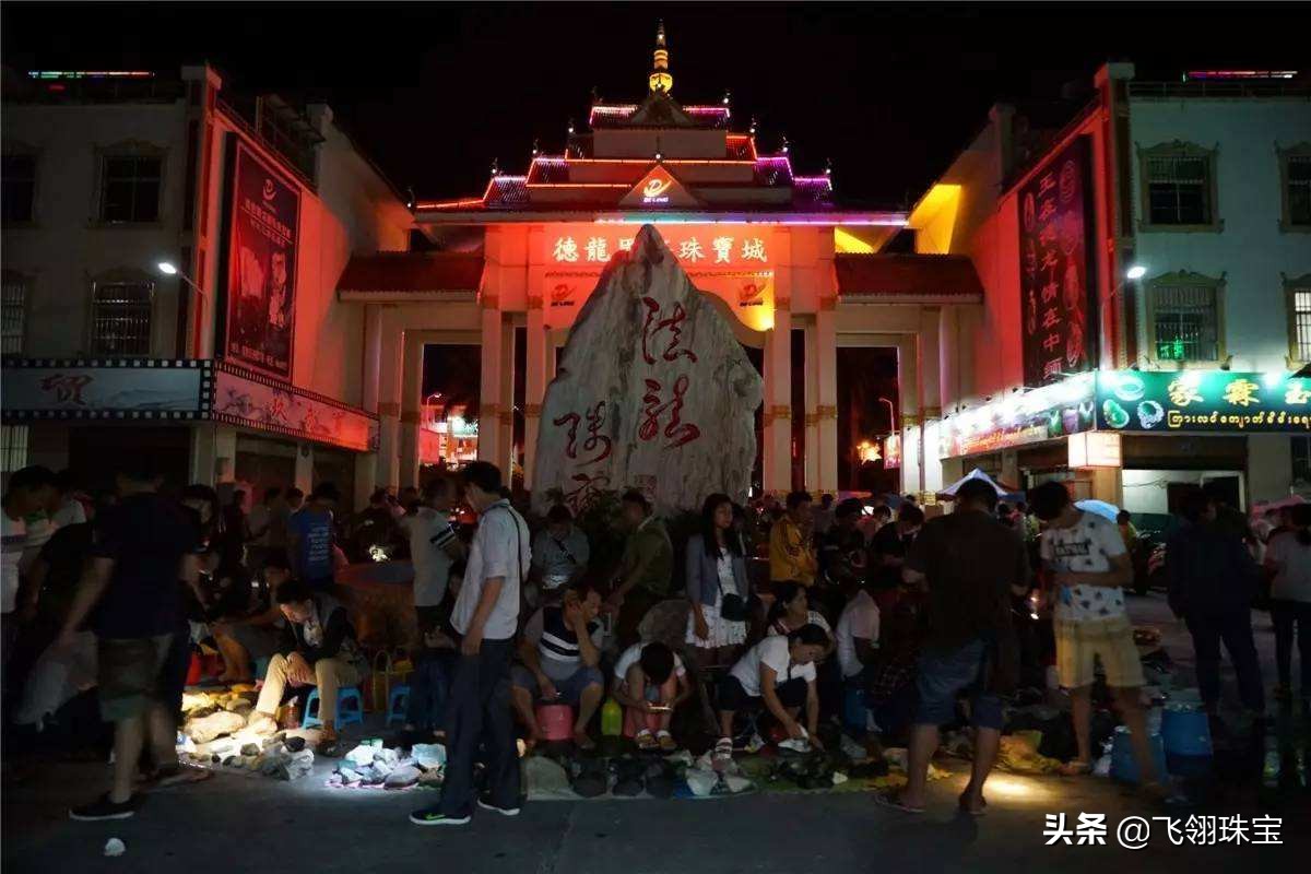 墨翠赌石怎么看好坏,赌石必注意的一些赌石特征