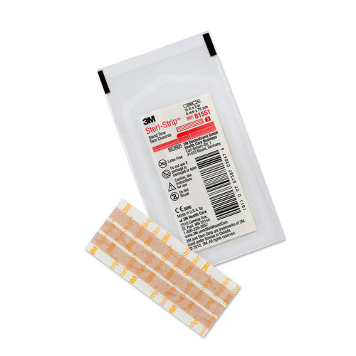 手割破了用创可贴吗,刚刚割伤后的疤痕如何消除