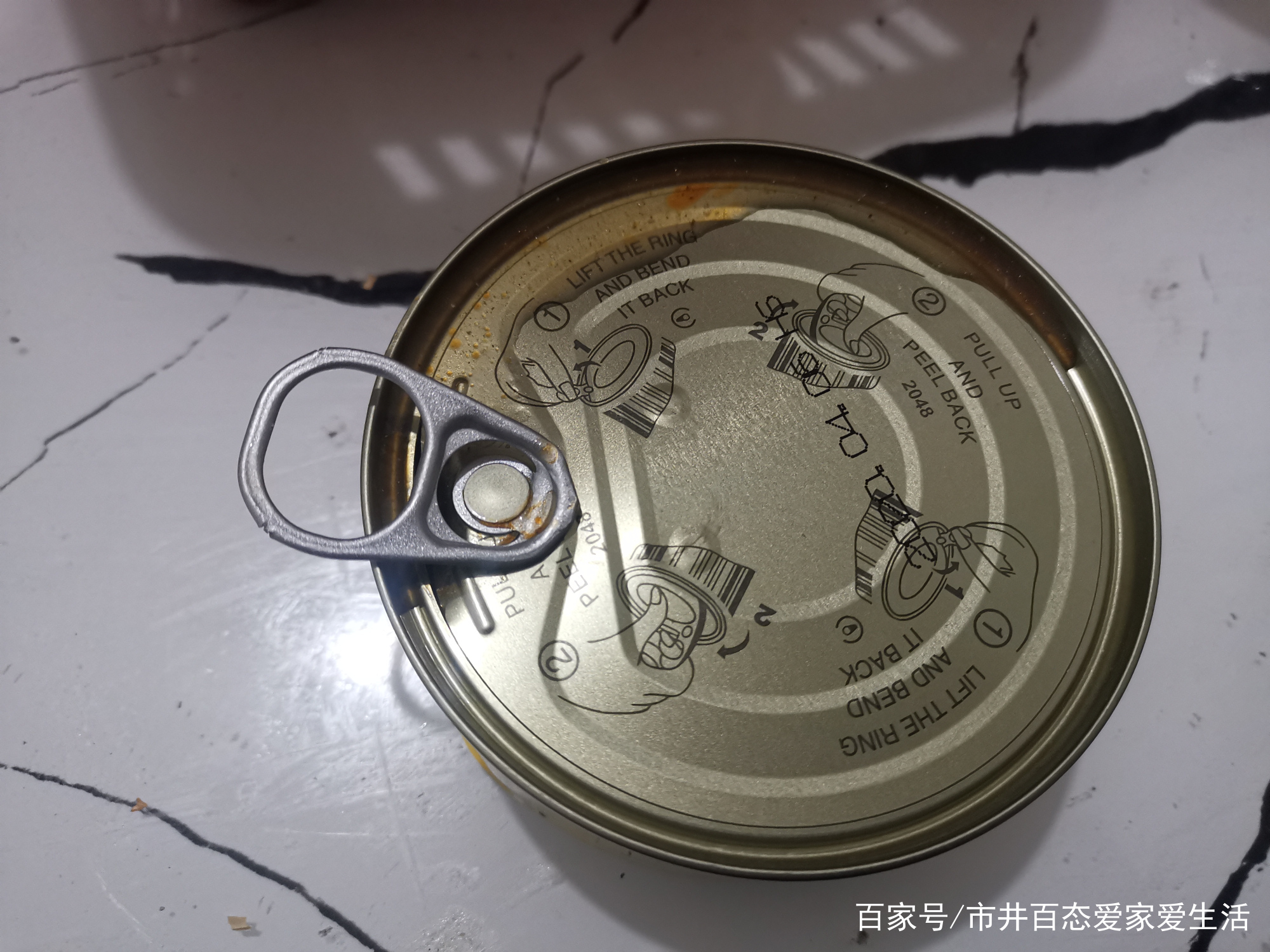 生活小技巧怎样轻松拧开瓶盖,老干妈盖子打开小窍门