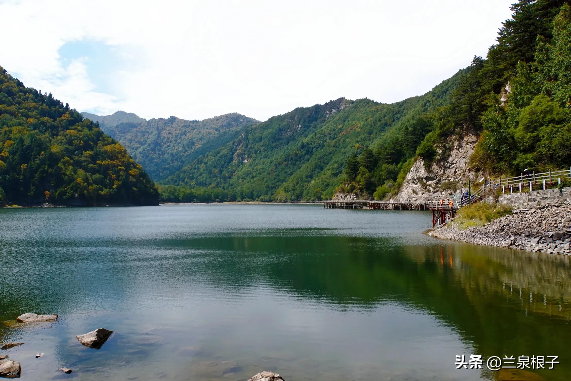 秋天的孟达天池,美丽的孟达天池