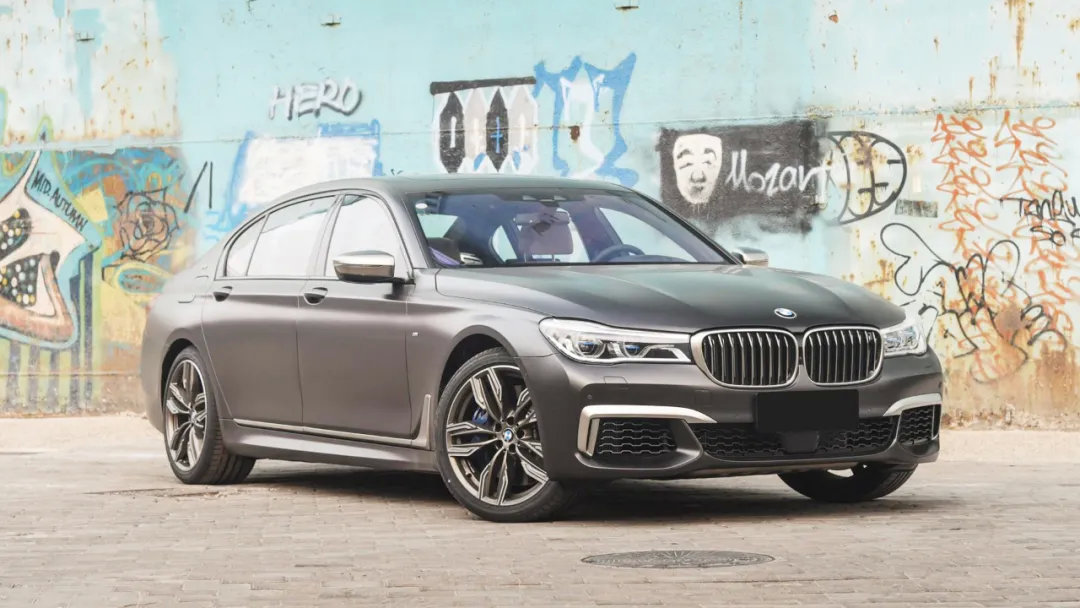 路虎揽胜广告植入,路虎最硬核广告