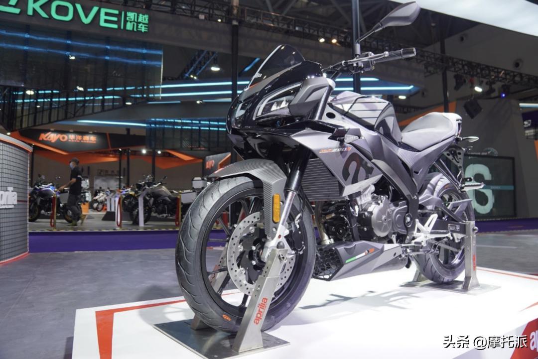 街车有两种，能战斗的街车和其他街车