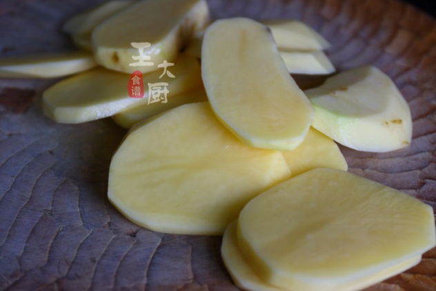 爆浆芝士土豆球，咬一口酥脆绵软奶香浓郁，一口一个太香了