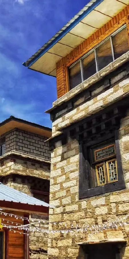 来一趟稻城亚丁，才不负最美人间四月天