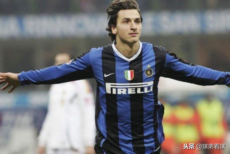 如同猛兽国米当年锋线双霸伊布,意甲现役四大前锋是谁