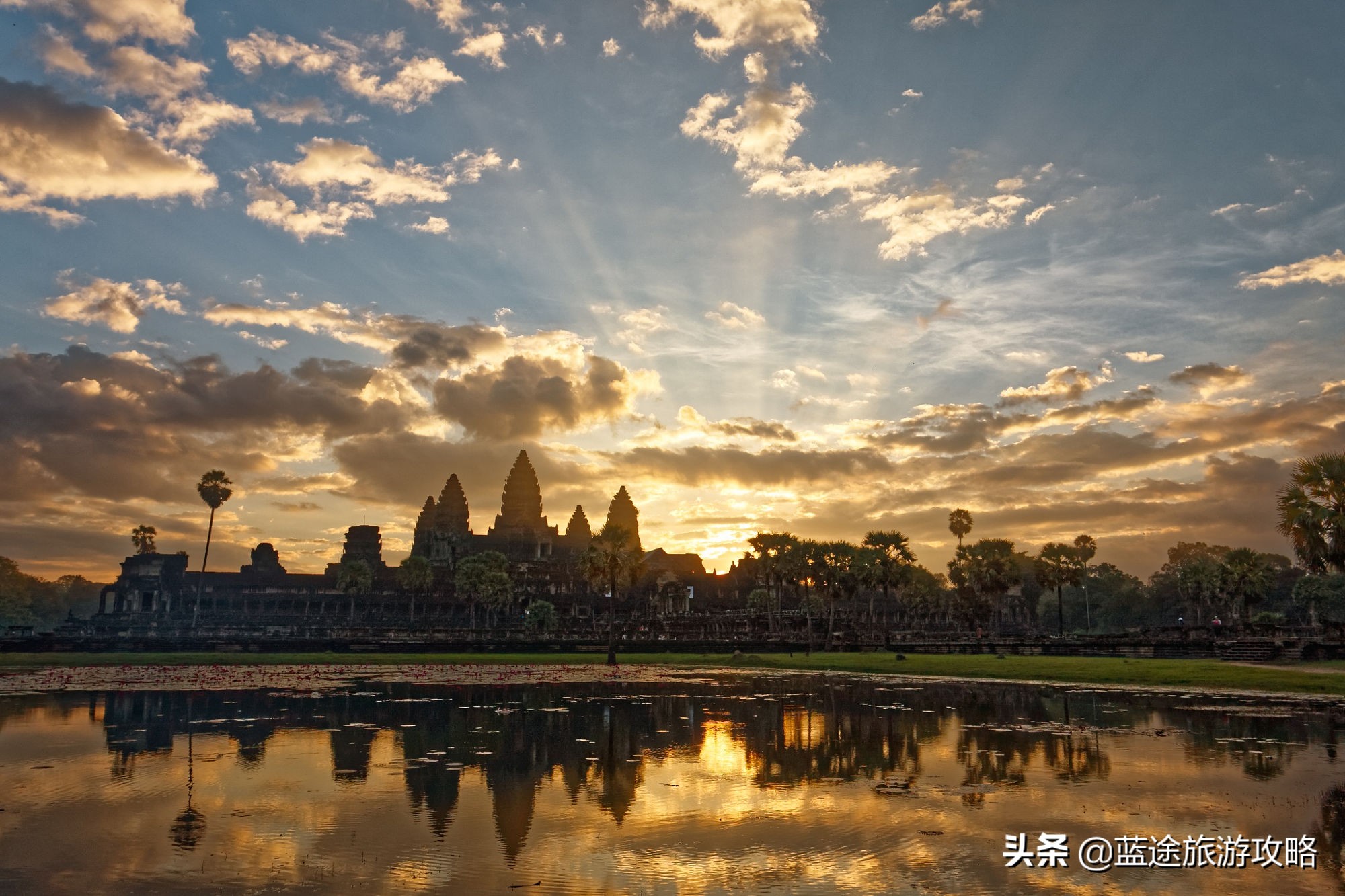 国外3000元旅游,国外最适合穷游的8个旅行地