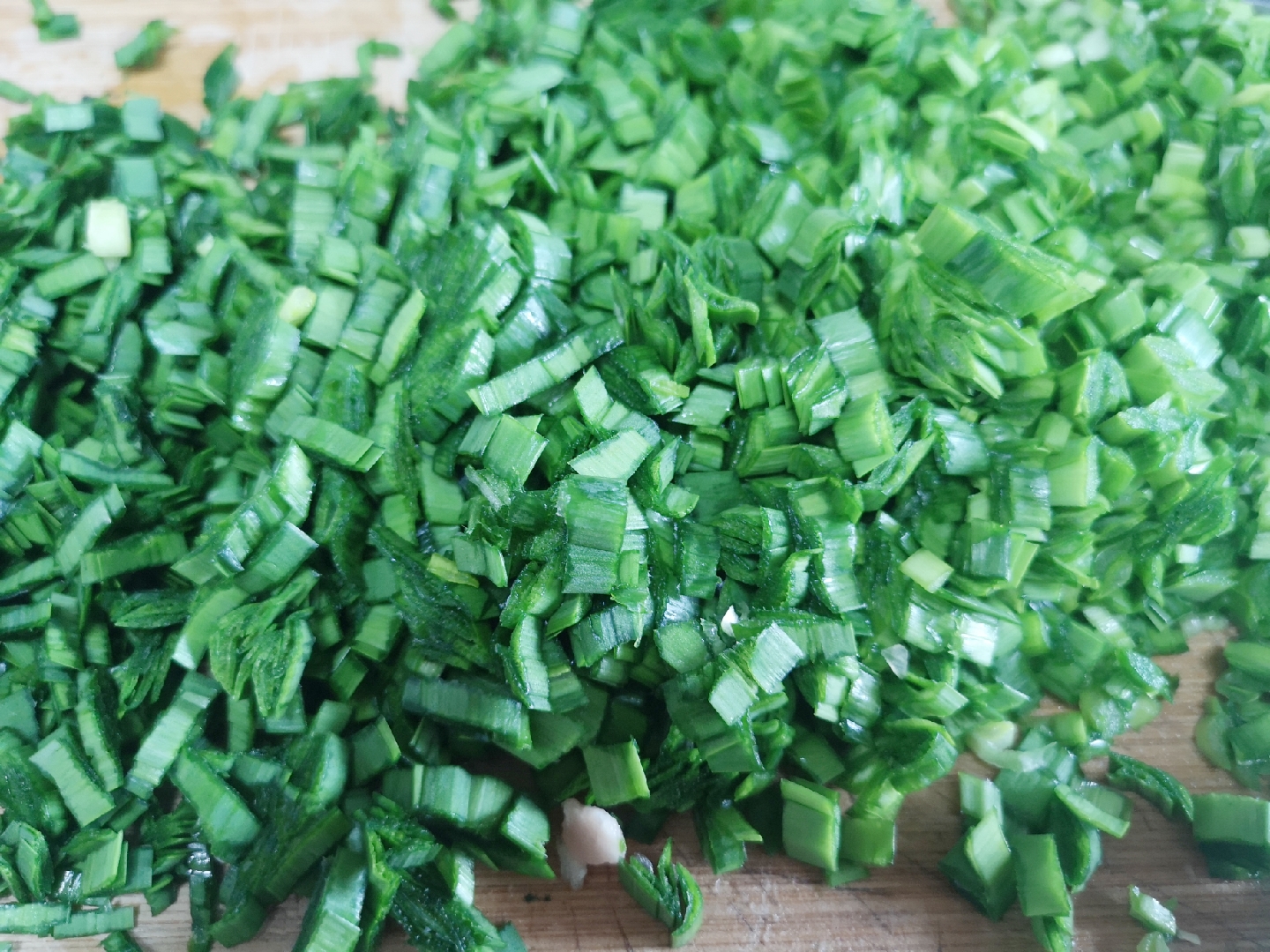 素馅饺子怎么调鲜嫩多汁,素馅饺子怎么调馅好吃呢