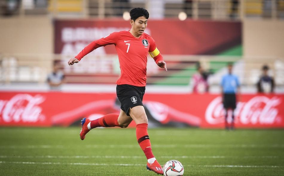 武磊在上海申花踢不上球,中国对阵泰国武磊上不了怎么办