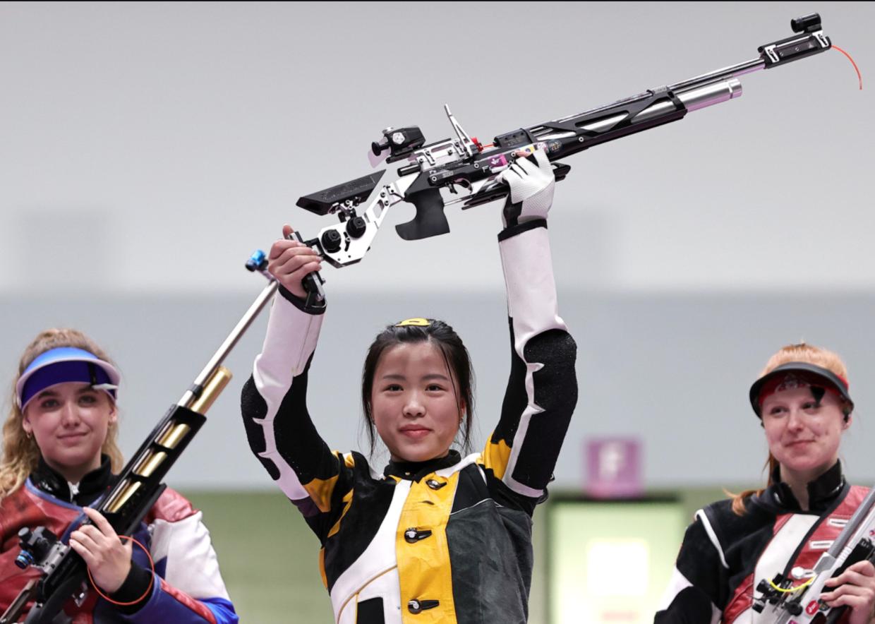 00后姑娘夺东京奥运首金,00后小姑娘夺得奥运第一金牌