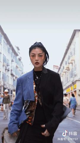 菜市场衣服真的绝了合集,为什么菜市场的衣服那么便宜