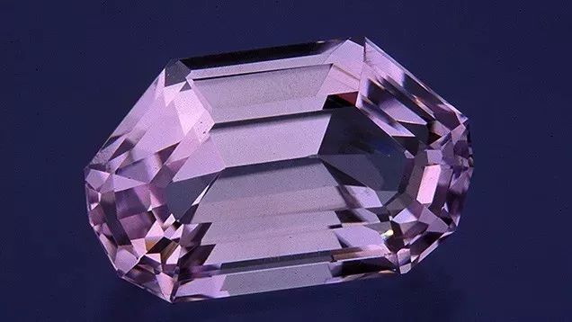 美国一代女王留下的华丽珠宝,美国第一夫人首饰