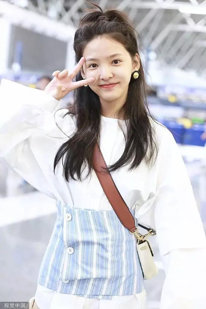 章若楠的生图正脸,章若楠素颜机场