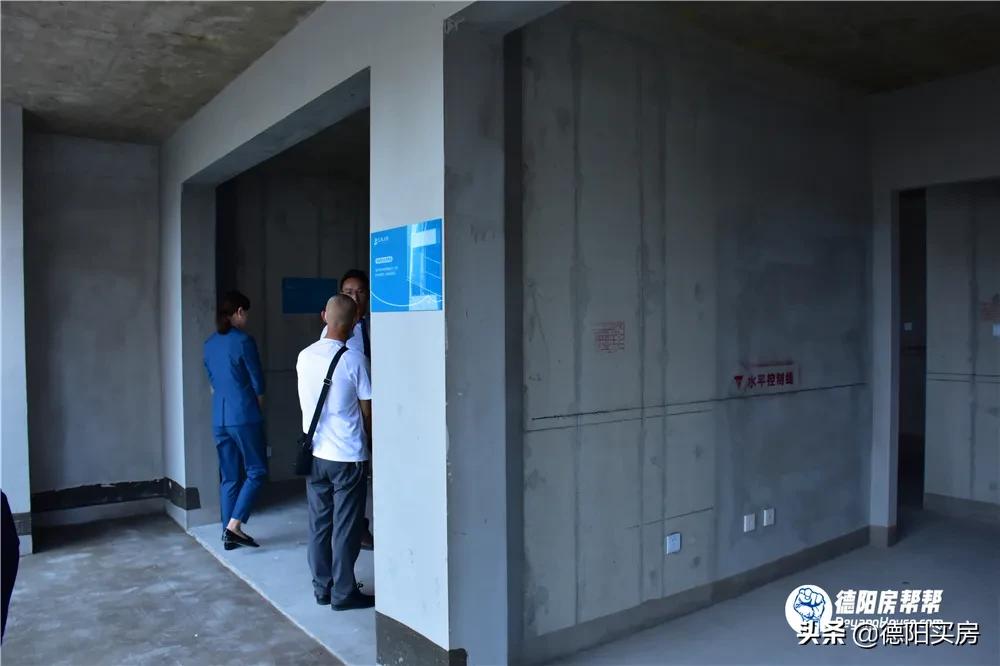 还没交房就开始体验验房，德阳这家开发商“胆大包天”？