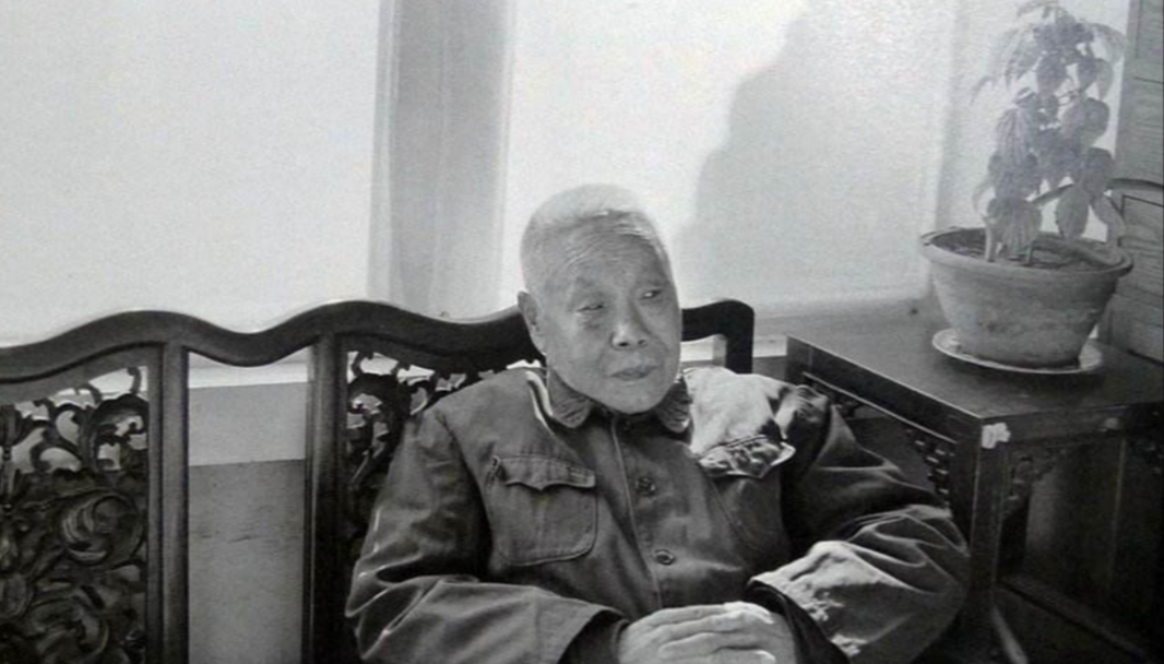 孙耀庭:清朝灭亡时父亲挥刀为他净身,侍奉皇后时脚底藏着干苍耳