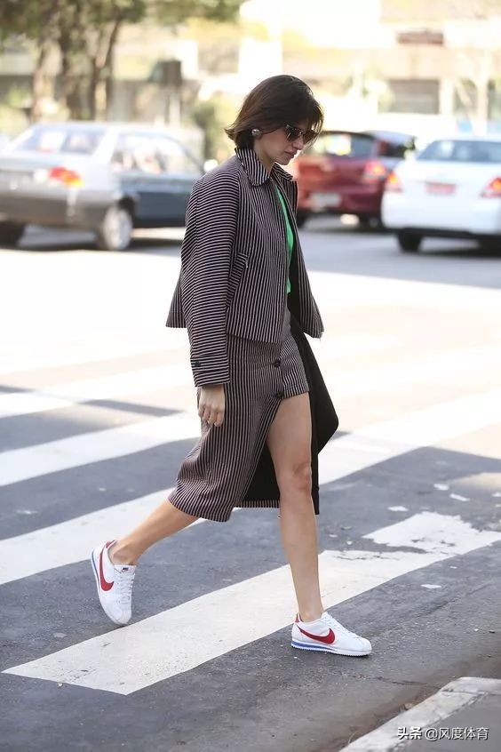 适合学生党便宜又好看的跑鞋,适合学生党的跑鞋便宜又好看