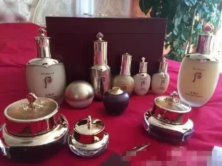 隐藏式梳妆台你见过吗,别人的梳妆台照片