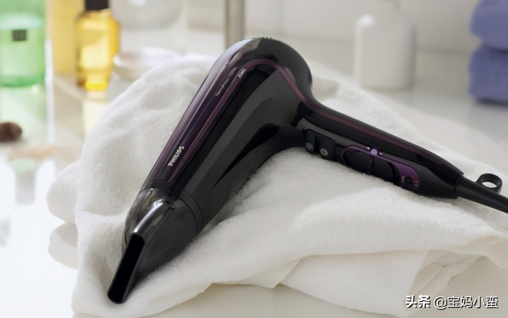 怎样去除皮肤上的粘胶残留物,如何去除粘胶的污垢