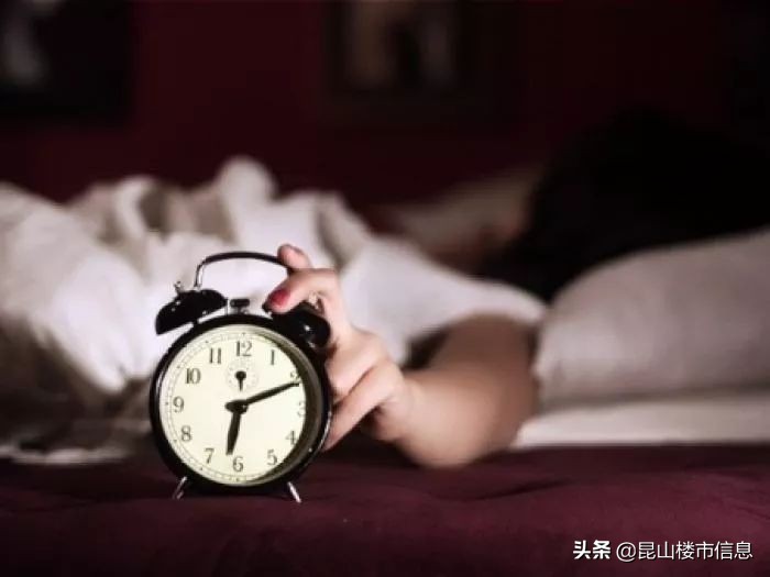 5点起床一早到上海,五点钟出门回家