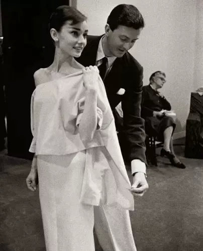 装妆美资讯馆|是谁?让赫本比梦露更美丽?