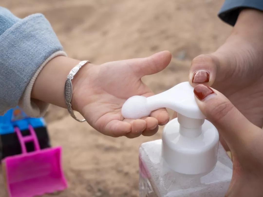 洗手液泡腾片怎么制作洗手液,泡腾片真的可以制作花朵洗手液吗