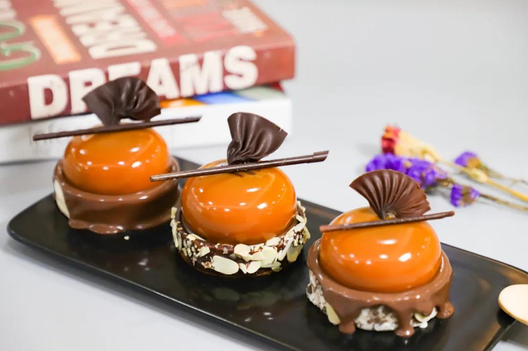 副业是25岁后成年人该有的自觉？