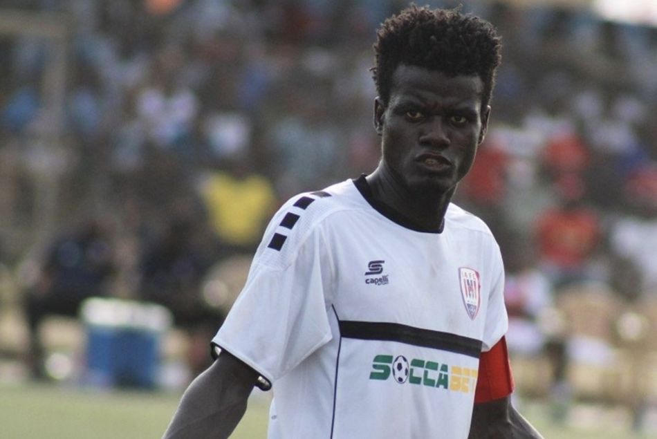 加纳球员假摔,加纳假摔