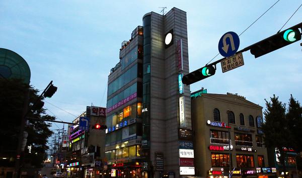 【法治热点早知道】男子打车后，发现司机是兼职“赏金猎人”，接下来一幕让人意想不到