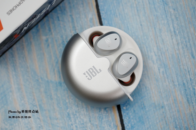 太空舱高音质蓝牙耳机,太空舱便携耳机