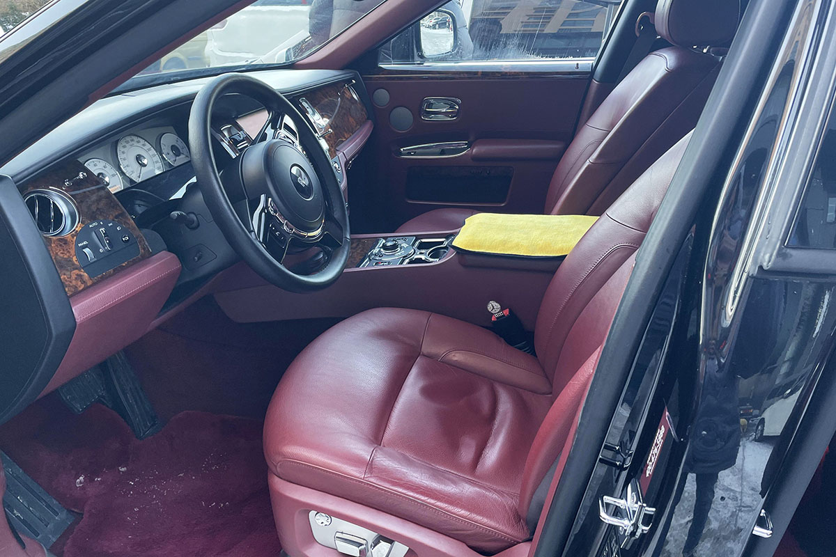 购买定制版劳斯莱斯过程 (劳斯莱斯车源套路)