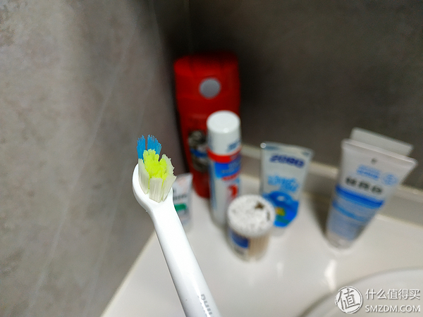 飞利浦入门级电动牙刷2019,usmile电动牙刷y1s和y1pro区别