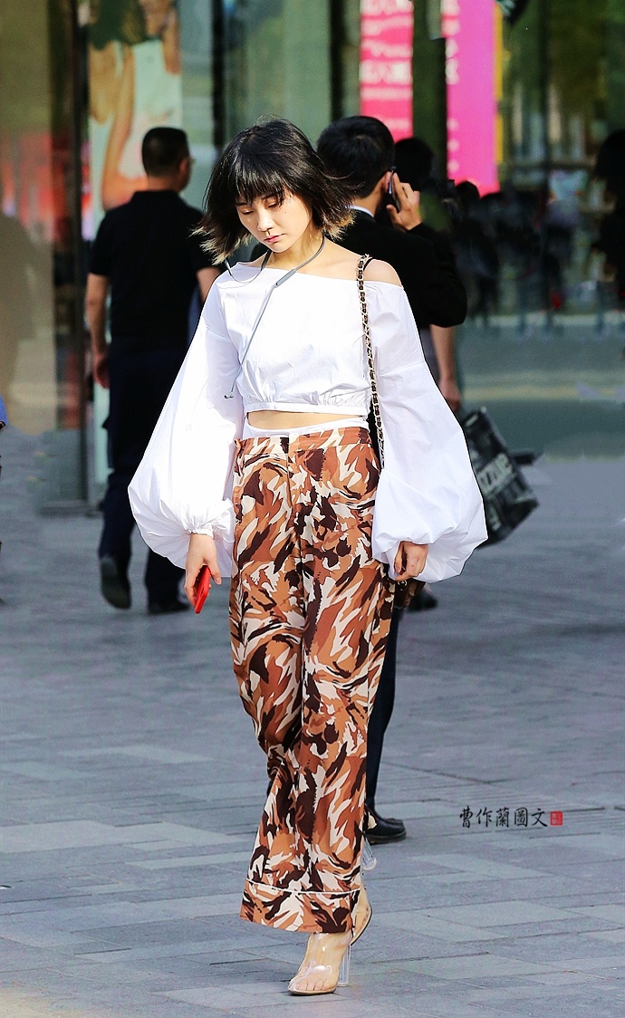 街拍网红泡泡女神,街拍泡泡女神全集