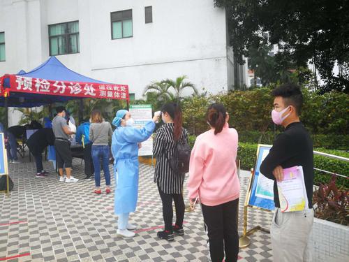 宝宝腹泻发烧要多久,宝宝发热腹泻去医院会怎么治疗