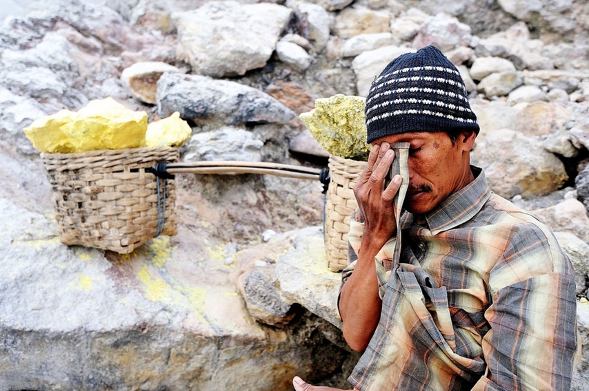 硫磺矿工寿命多少,硫磺矿工最危险的工作