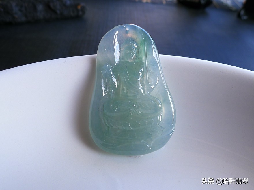 虚空藏菩萨顶级翡翠激光雕刻,佛教四大菩萨翡翠雕刻